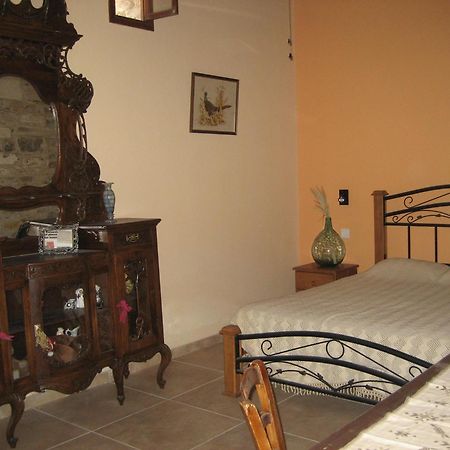 Our House Hotel Vavla Стая снимка